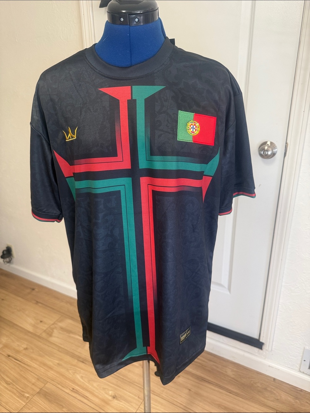 Jersey Nation Men’s Black Soccer Jersey Red & Green Cross & Portugal Flag sz M